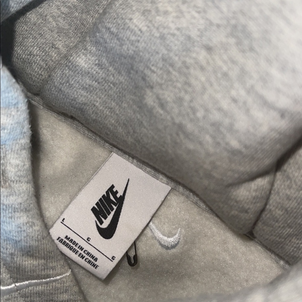 Nike hoodie - Picture 3 of 3